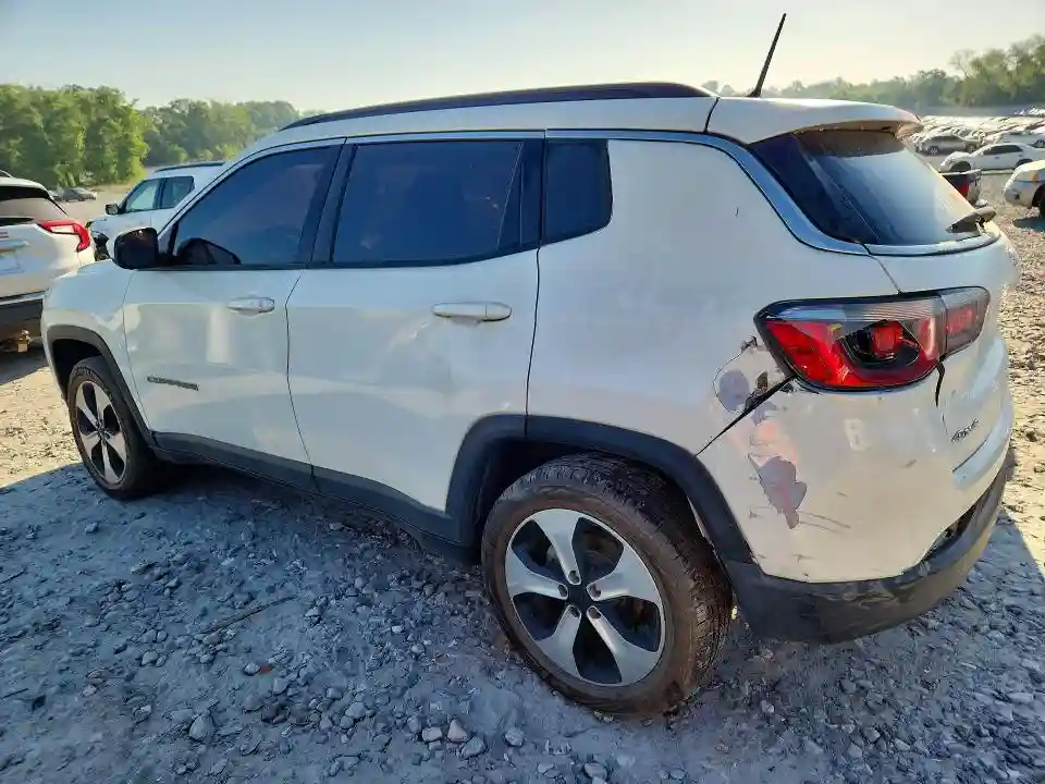 3C4NJDBB7JT144318 2018 JEEP COMPASS-1