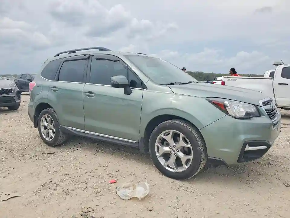 JF2SJAWCXJH511569 2018 SUBARU FORESTER-3