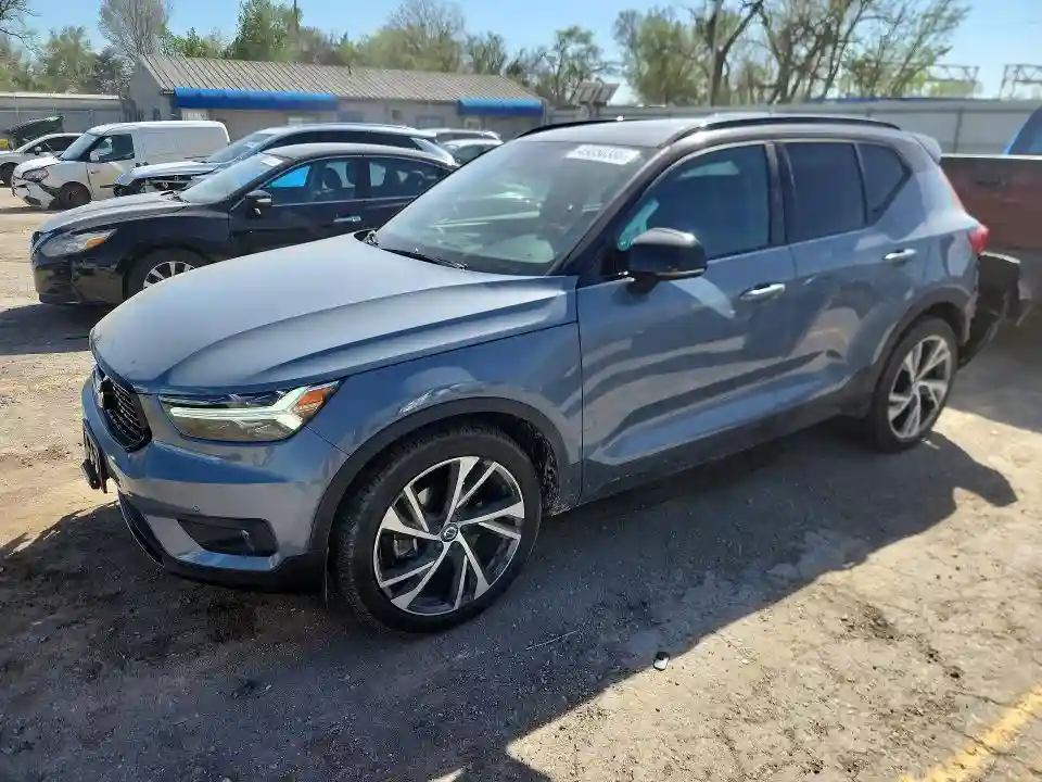 YV4162UM5L2183882 2020 VOLVO XC40-0