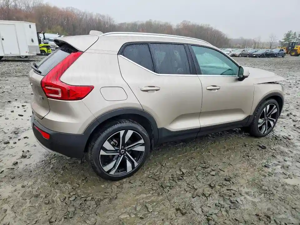 YV4L12UF7R2375323 2024 VOLVO XC40 ULTIM-2