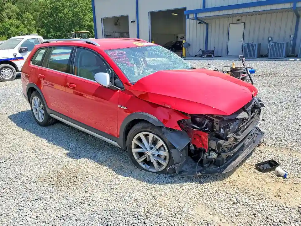 3VWH17AU4HM511050 2017 VOLKSWAGEN GOLF-3