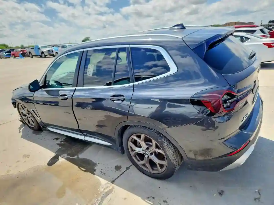 5UX43DP02N9L59731 2022 BMW X3-1