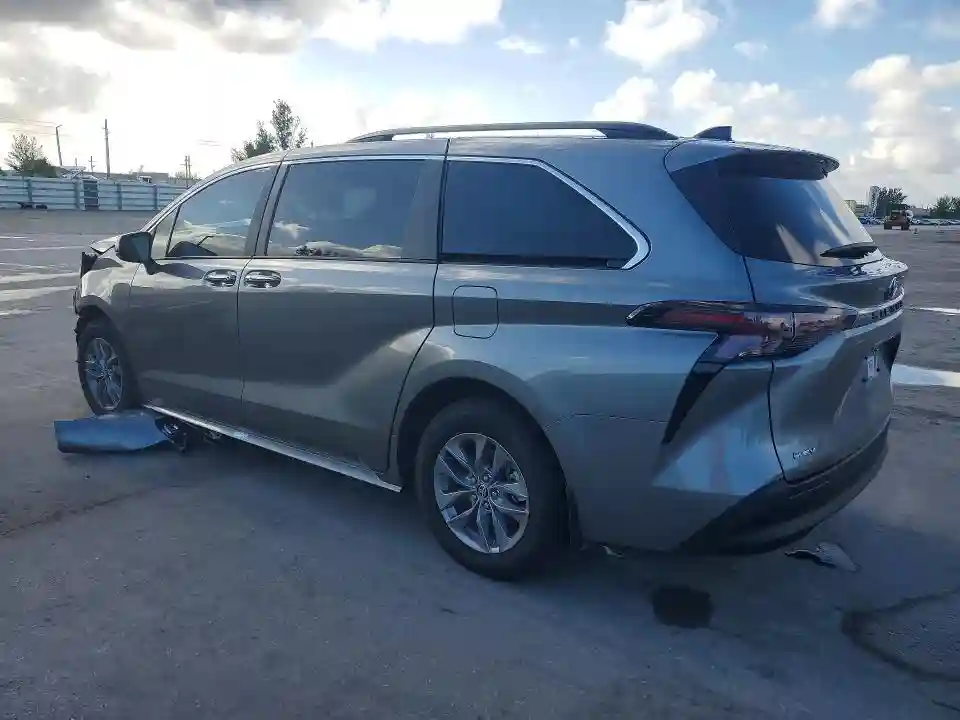 5TDYRKEC1TS296297 2026 TOYOTA SIENNA-1