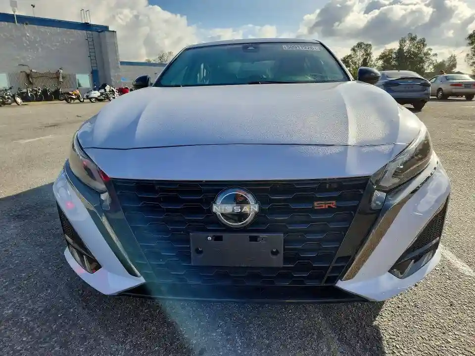 1N4BL4CV2PN382887 2023 NISSAN ALTIMA-4