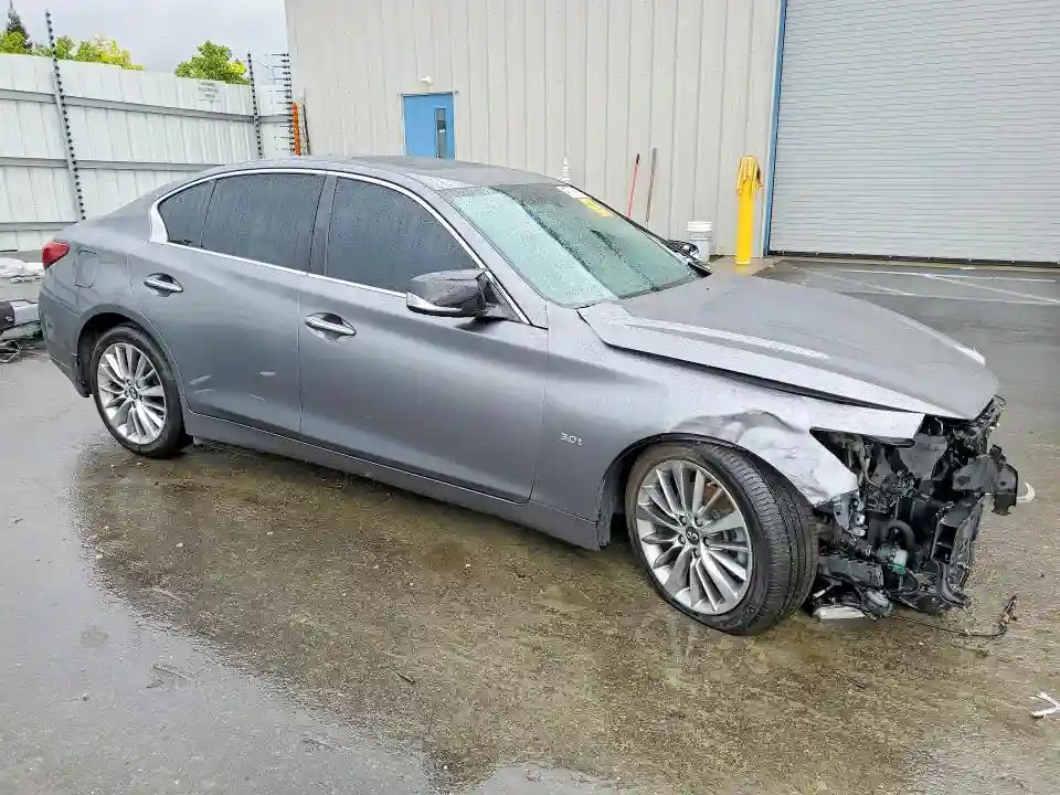 JN1EV7APXJM361891 2018 INFINITI Q50-3