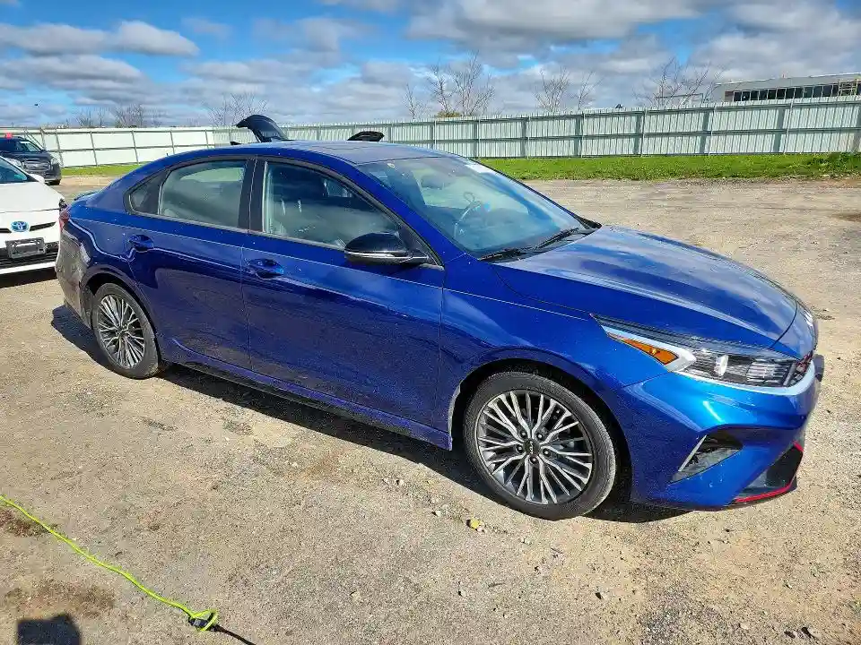 3KPF54AD8RE832307 2024 KIA FORTE-3