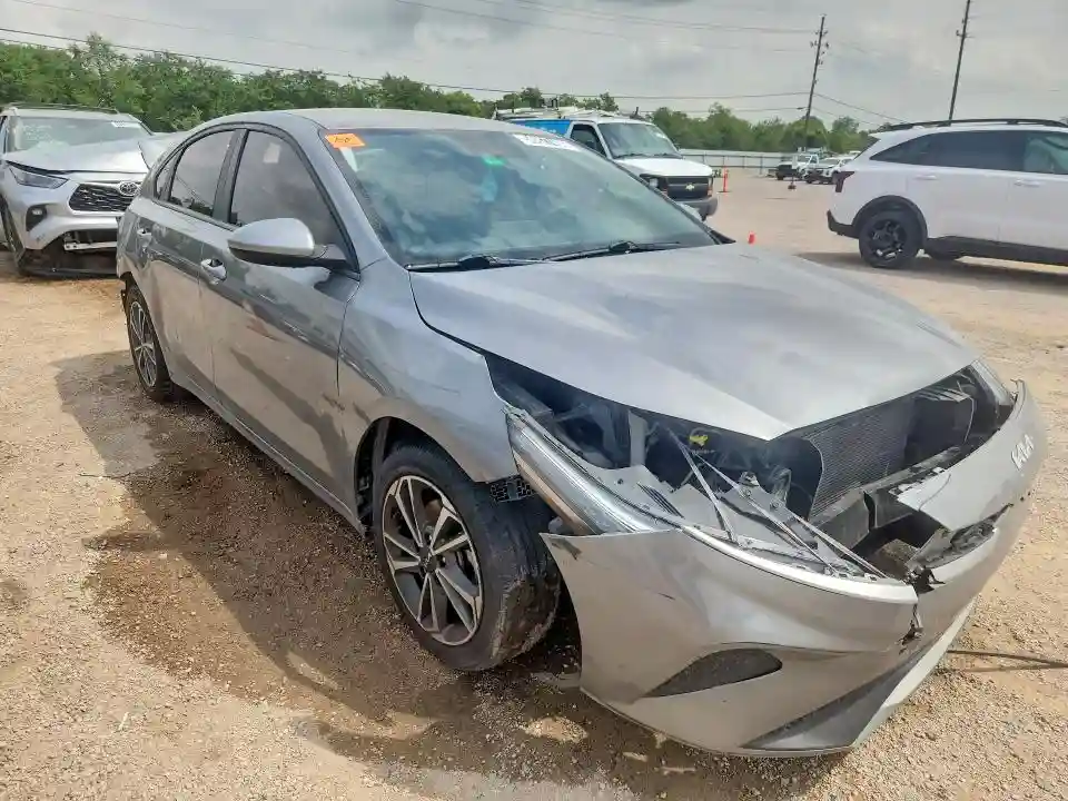 3KPF24AD5NE430117 2022 KIA FORTE LXS-3
