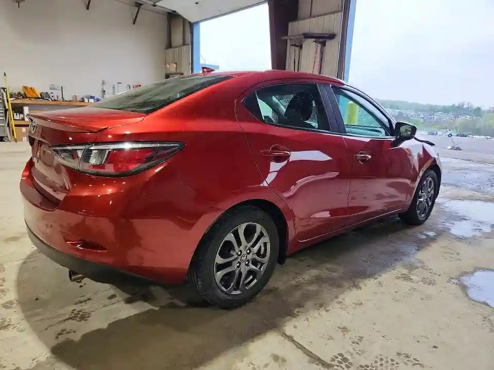 3MYDLBYV4LY709093 2020 TOYOTA YARIS-2