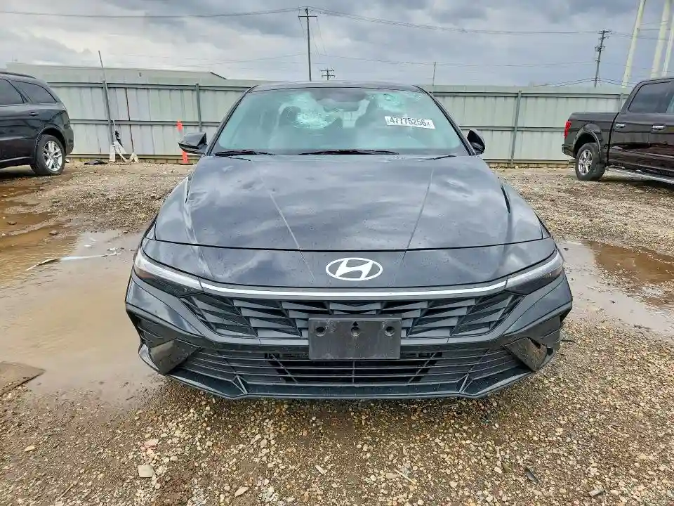 KMHLM4DJ2RU094623 2024 HYUNDAI ELANTRA-4