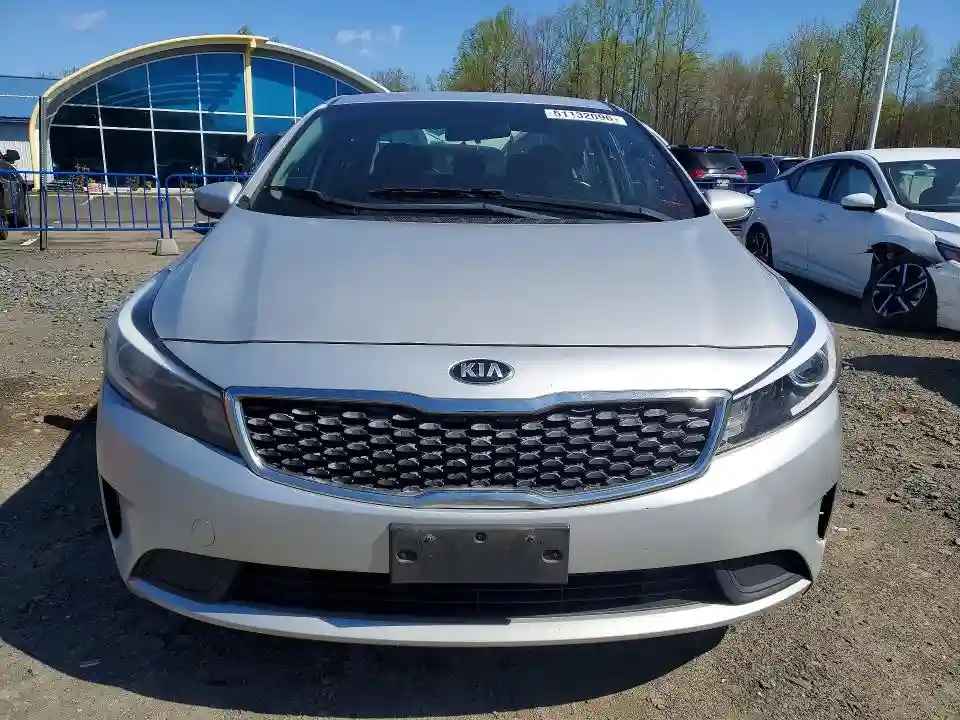 3KPFK4A74JE219463 2018 KIA FORTE-4