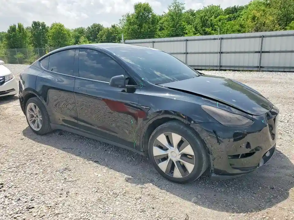 7SAYGDEE3NF328499 2022 TESLA MODEL Y-3