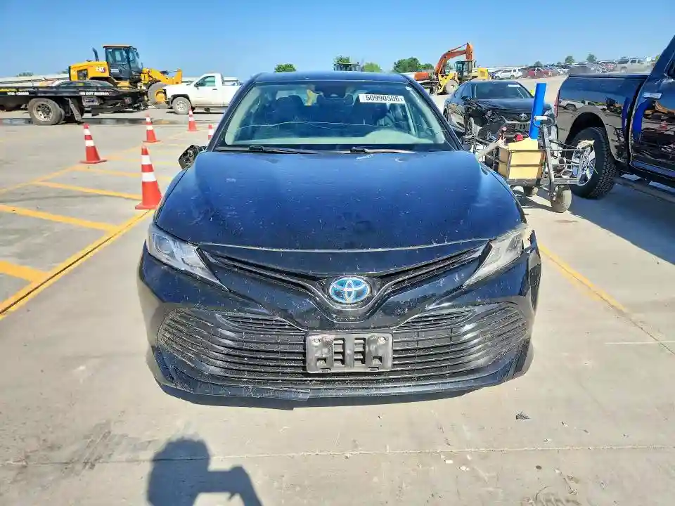 4T1B31HK2KU515990 2019 TOYOTA CAMRY-4