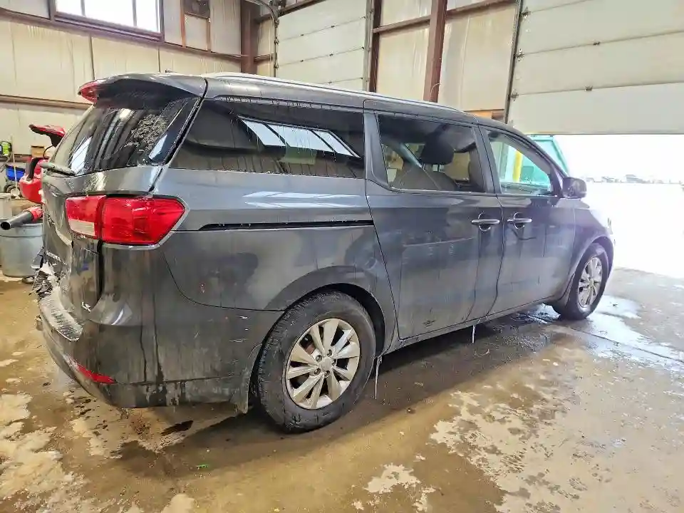 KNDMB5C11H6290853 2017 KIA SEDONA-2