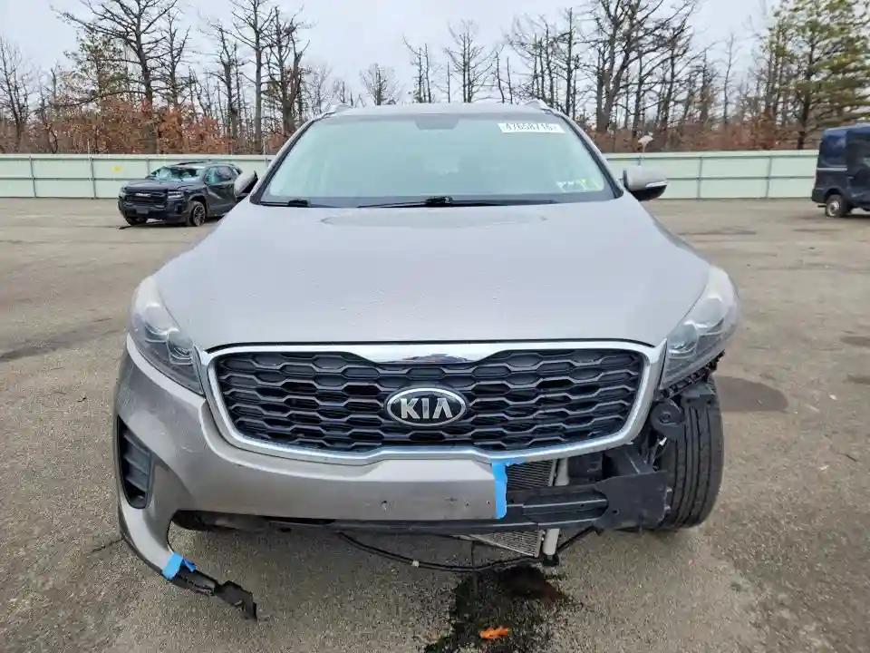 5XYPGDA35KG436138 2019 KIA SORENTO-4
