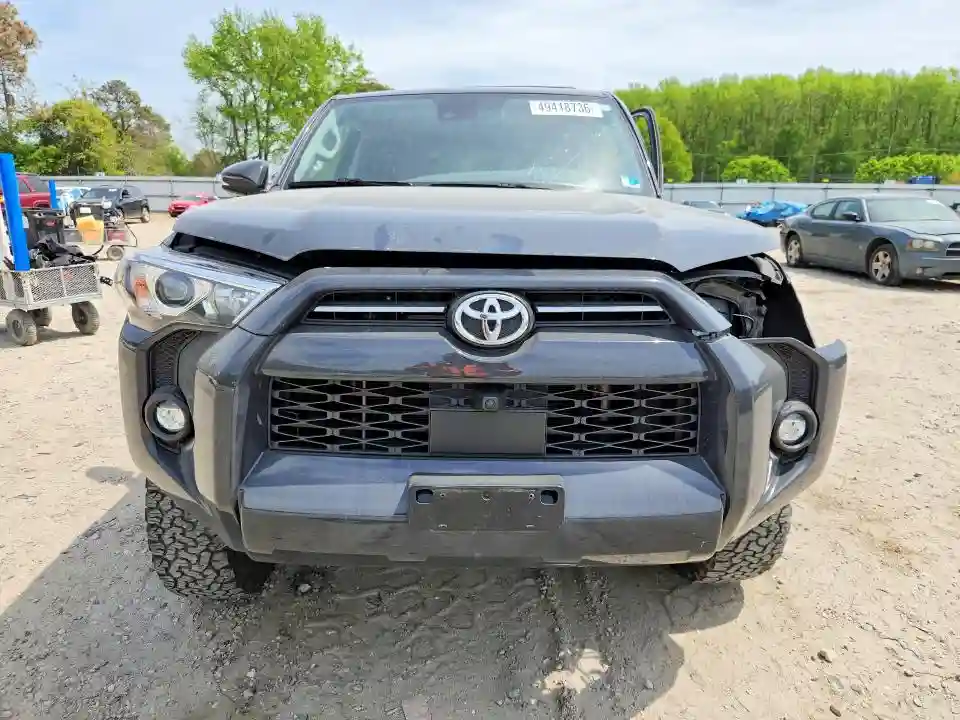JTEFU5JRXR5305297 2024 TOYOTA 4RUNNER-4
