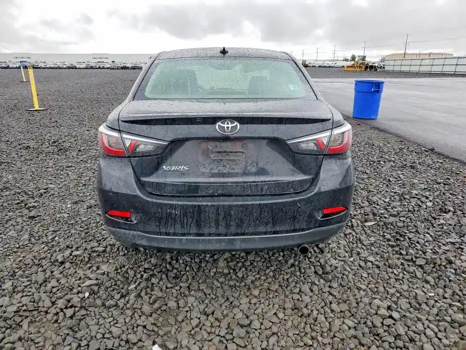 3MYDLBYV7KY503197 2019 TOYOTA YARIS-5