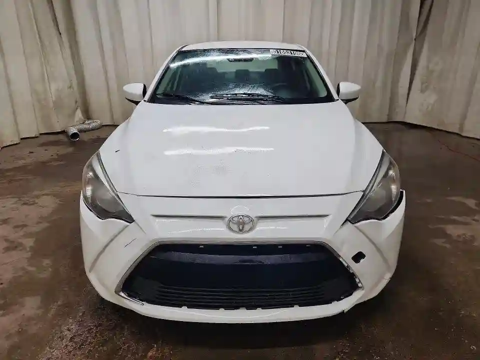 3MYDLBYVXJY311299 2018 TOYOTA YARIS-4
