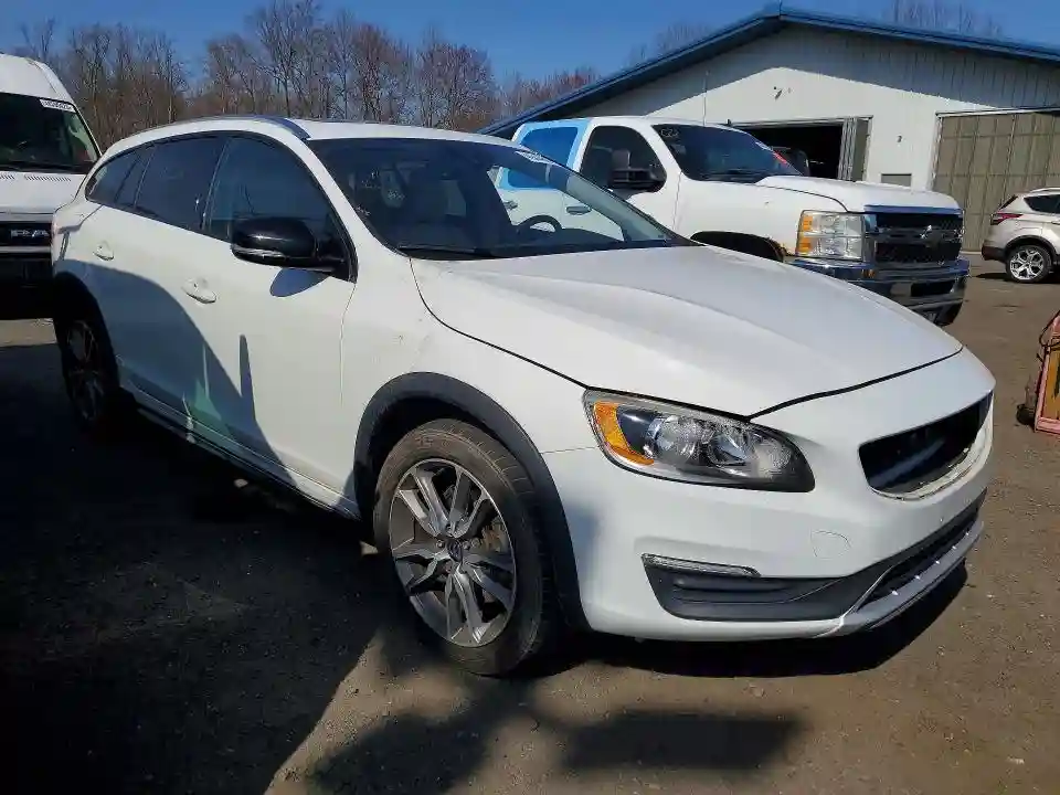 YV4612HK1F1000646 2015 VOLVO V60-3