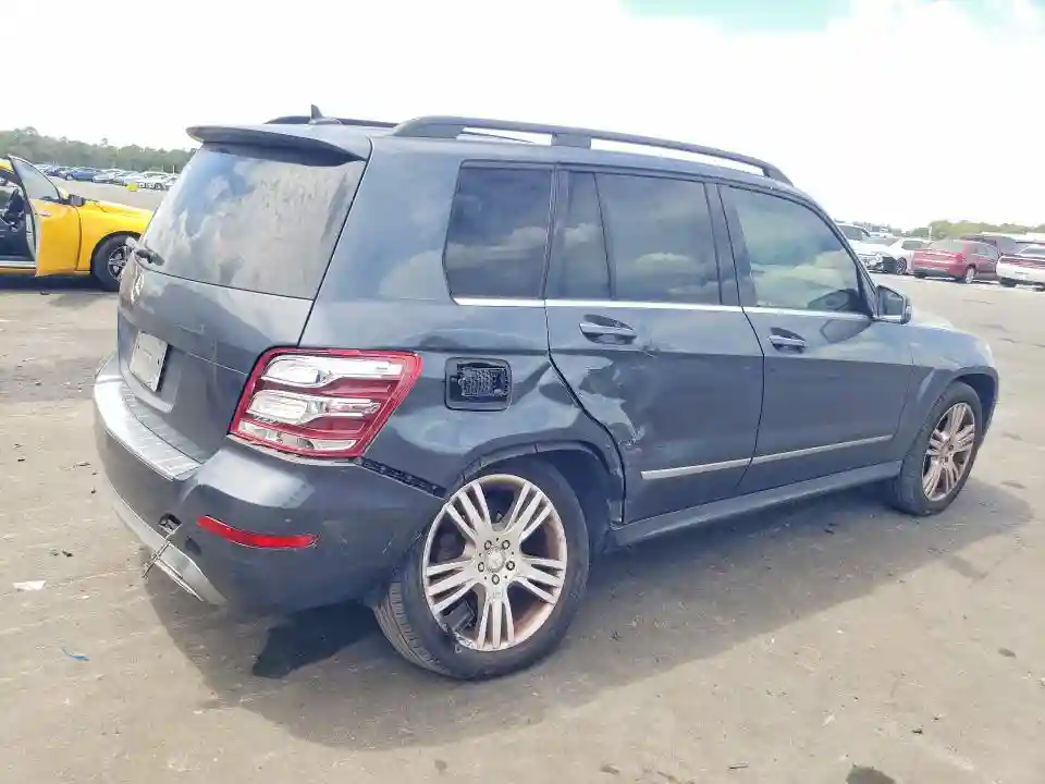 WDCGG5HB5FG436575 2015 MERCEDES-BENZ GLK-CLASS-2