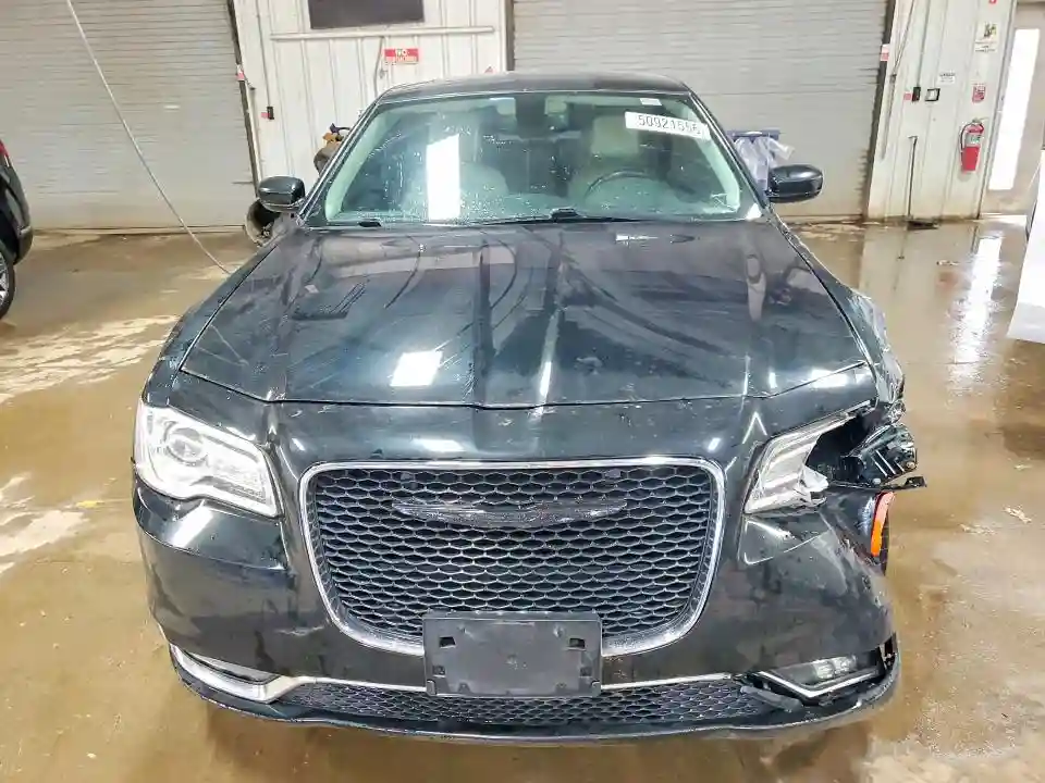 2C3CCARG8GH194703 2016 CHRYSLER 300-4
