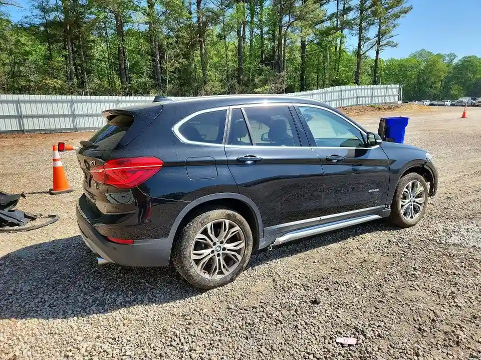 WBXHT3C32GP882133 2016 BMW X1-2