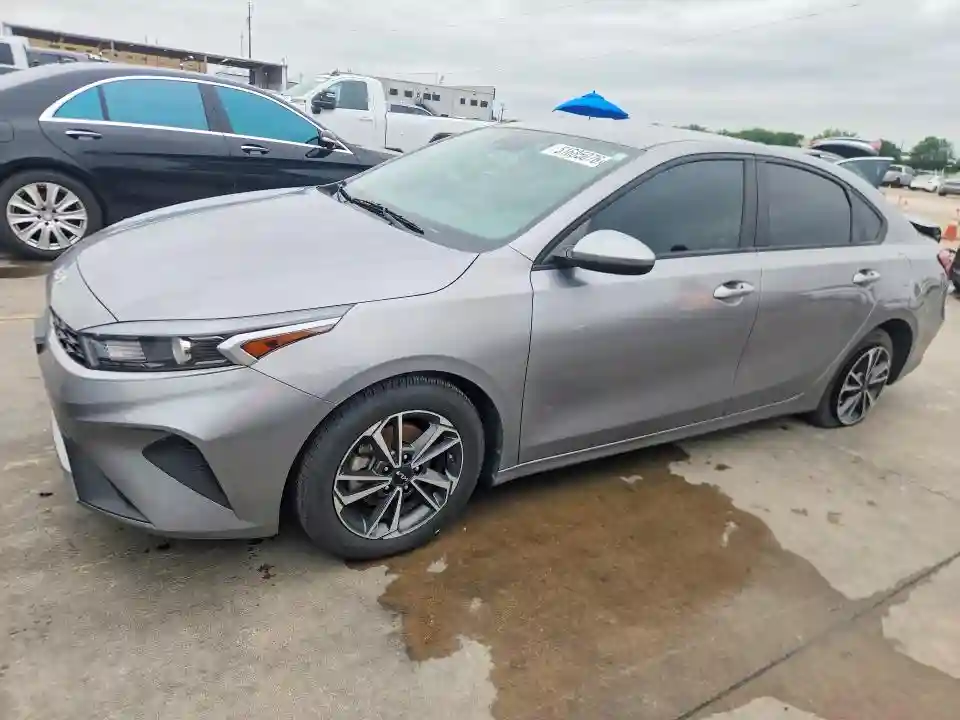 3KPF24AD8PE691566 2023 KIA FORTE-0
