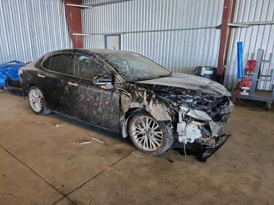 4T1B21HK4JU003522 2018 TOYOTA CAMRY SOLA-3