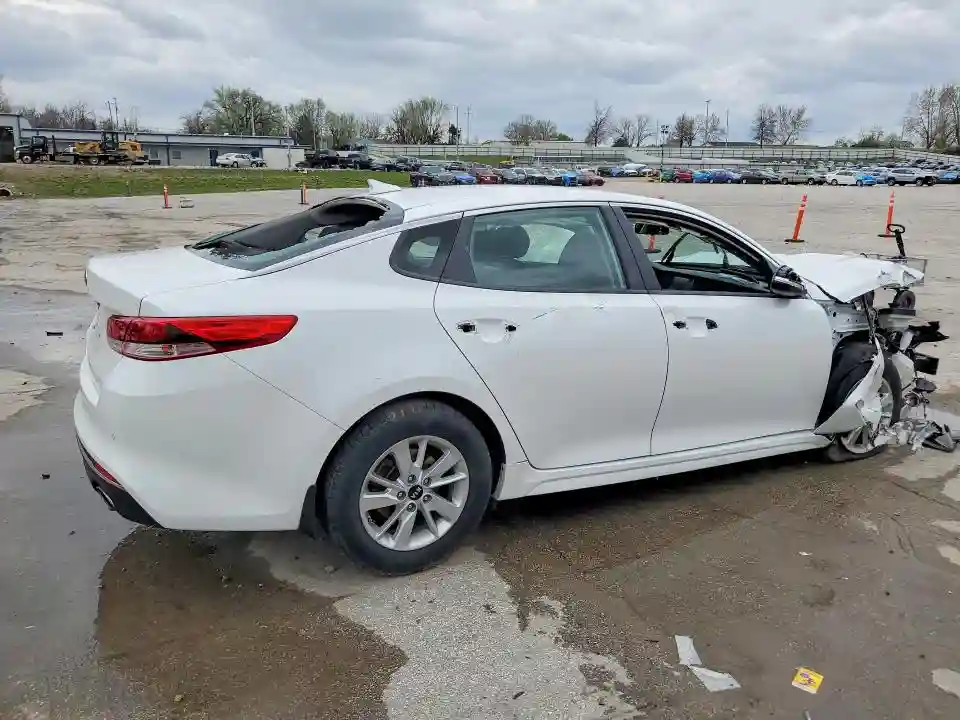 5XXGT4L38JG204872 2018 KIA OPTIMA-2