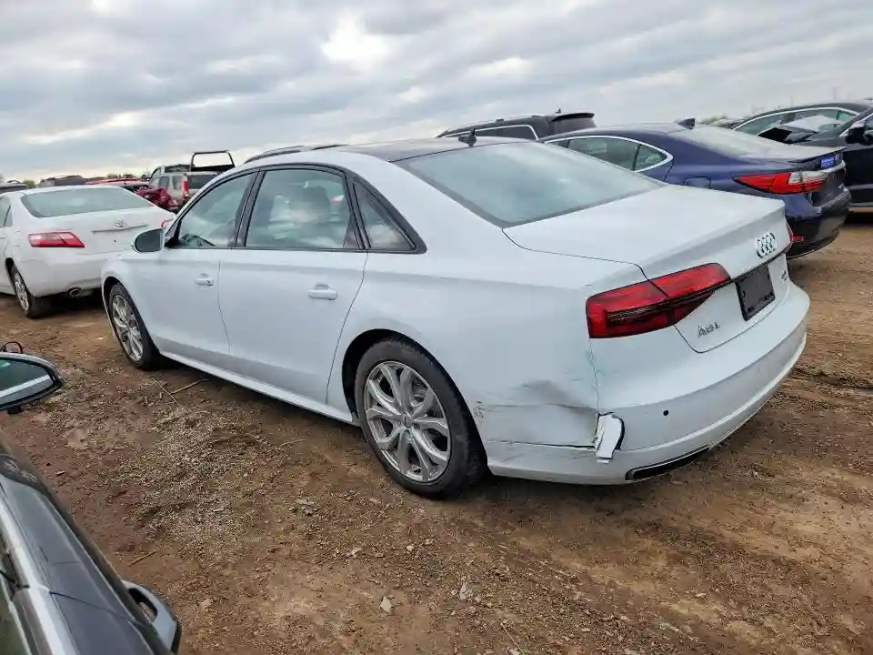WAU43AFDXJN000257 2018 AUDI A8-1