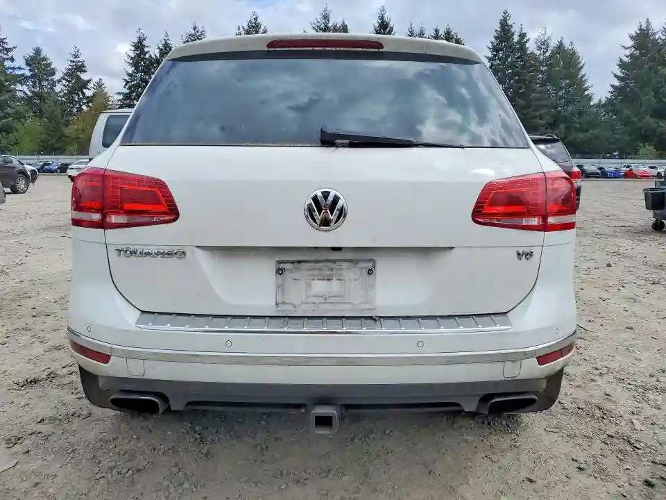 WVGEF9BP9GD010835 2016 VOLKSWAGEN TOUAREG-5