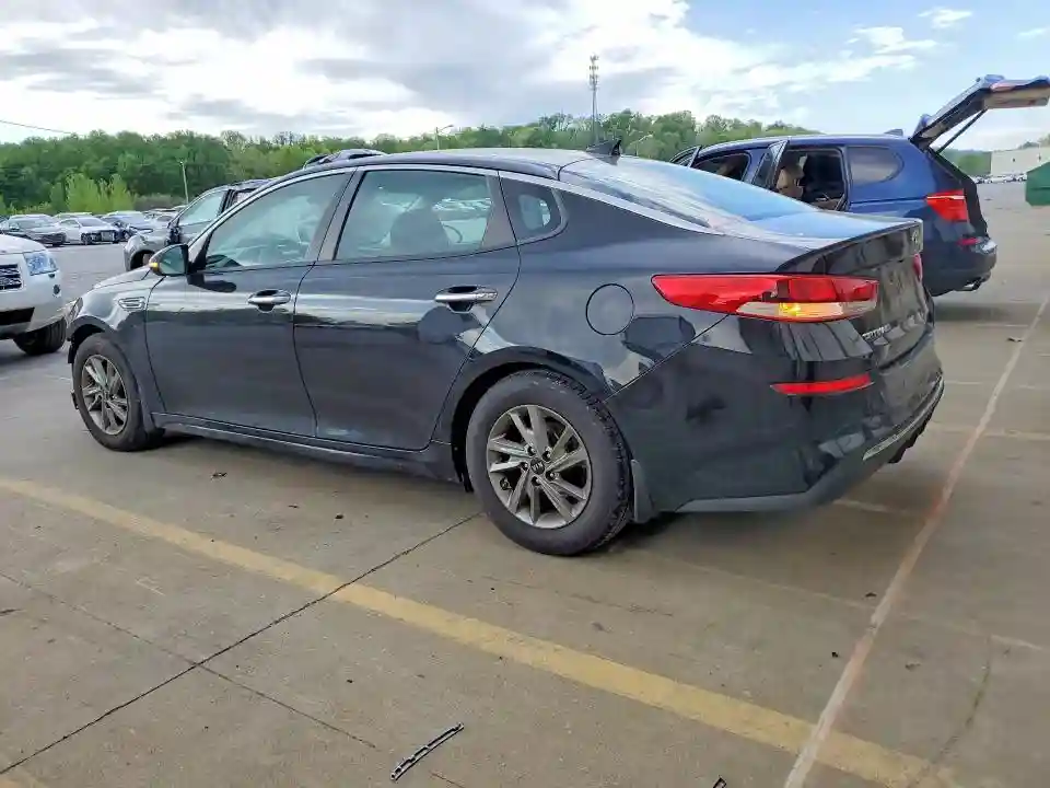 5XXGT4L32KG325785 2019 KIA OPTIMA LX-1