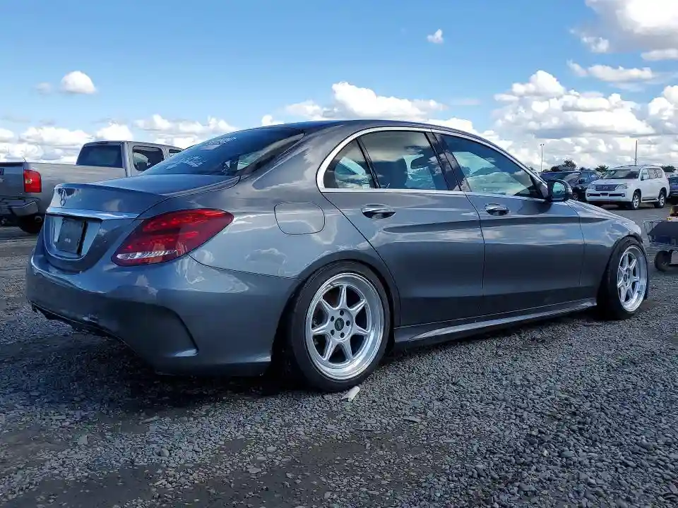 55SWF4JB3HU232572 2017 MERCEDES-BENZ C-CLASS-2
