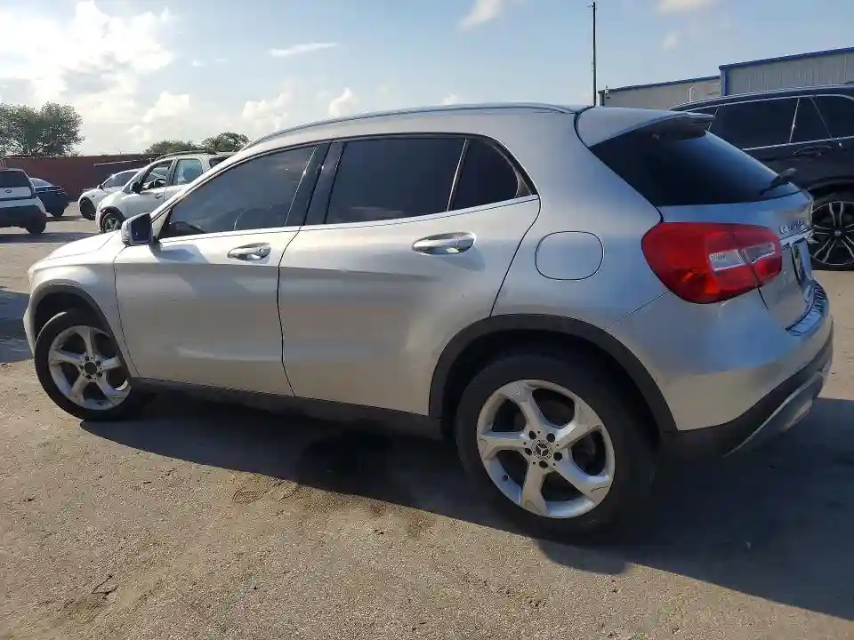 WDCTG4EB8JJ495855 2018 MERCEDES-BENZ GLA-CLASS-1