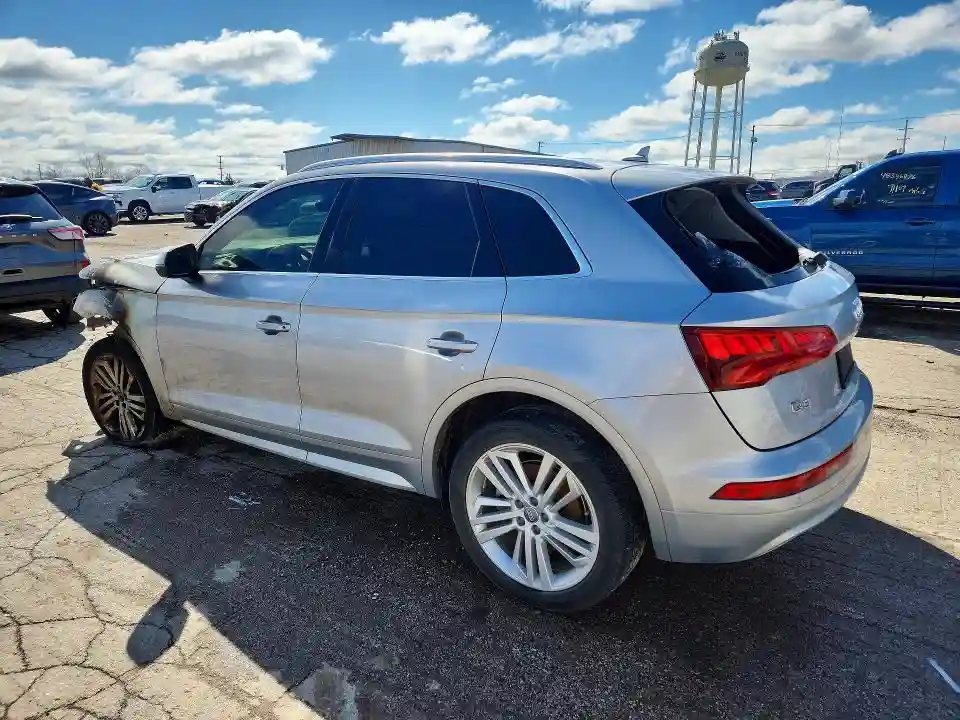 WA1BNAFY5K2039892 2019 AUDI Q5-1