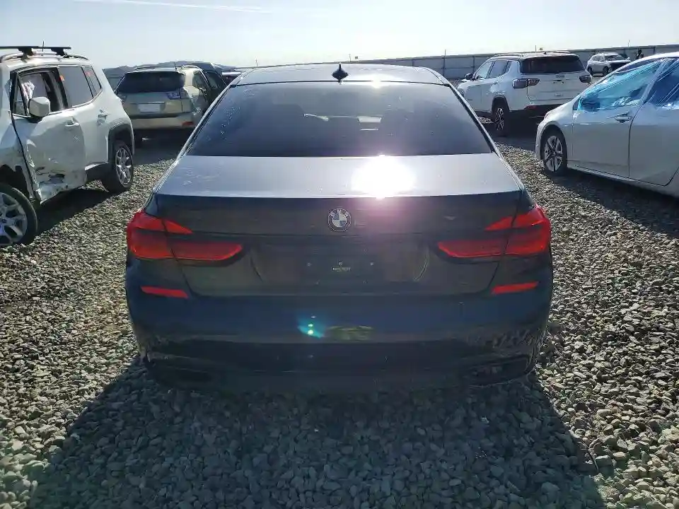 WBA7F0C33HGM22122 2017 BMW 7 SERIES-5