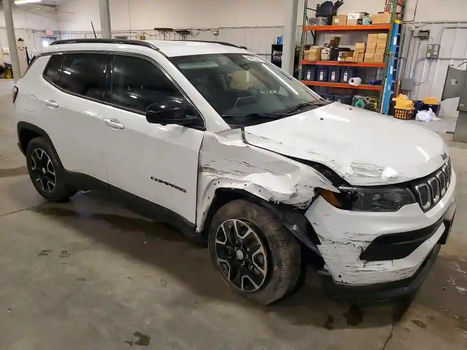 3C4NJDBB2NT118800 2022 JEEP COMPASS-3