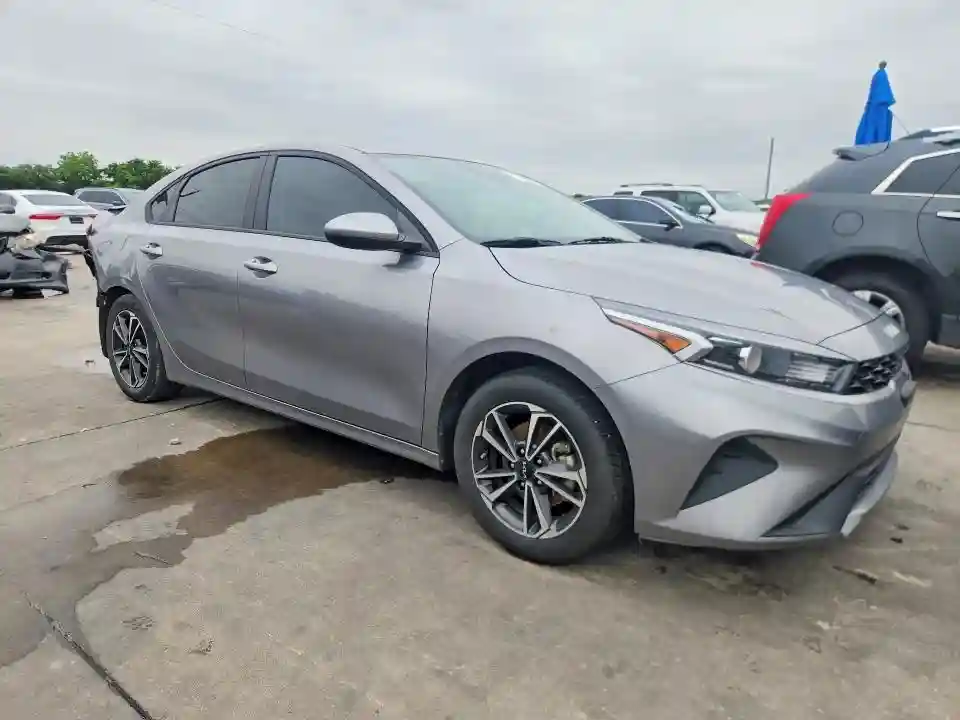3KPF24AD8PE691566 2023 KIA FORTE-3