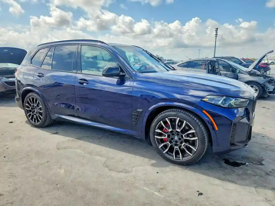 5UX33EU03R9T09335 2024 BMW X5 M60I-3