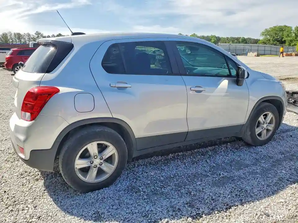 3GNCJKSBXLL196371 2020 CHEVROLET TRAX-2