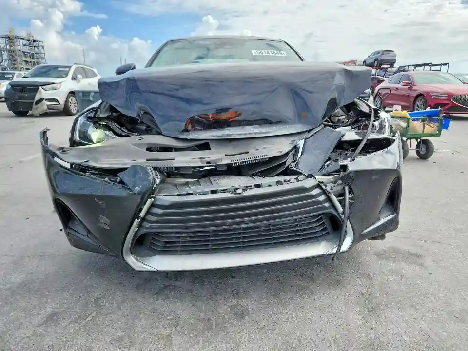 JTHBA1D2XJ5081874 2018 LEXUS IS-4