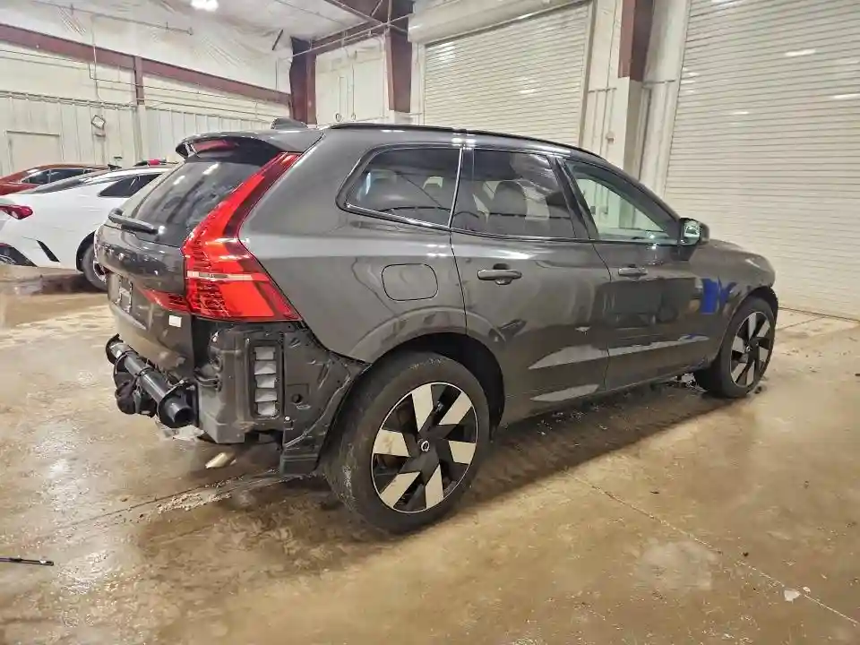YV4H60DM1R1723956 2024 VOLVO XC60-2
