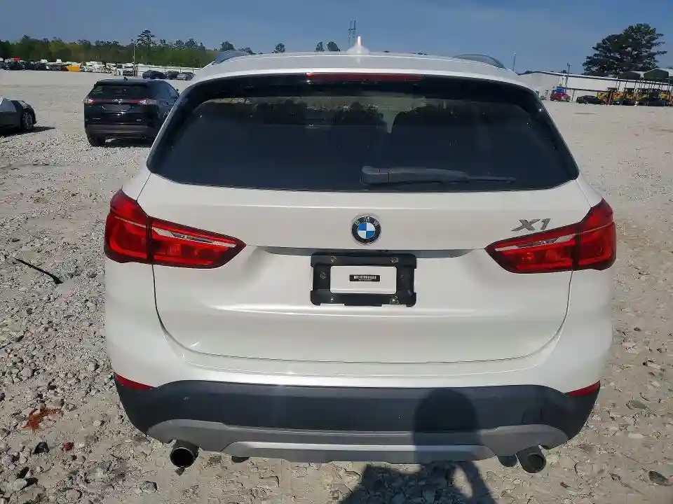 WBXHU7C39J5H38976 2018 BMW X1-5