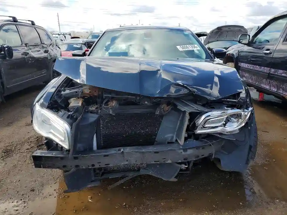 2C3CCARG2FH757016 2015 CHRYSLER 300-4