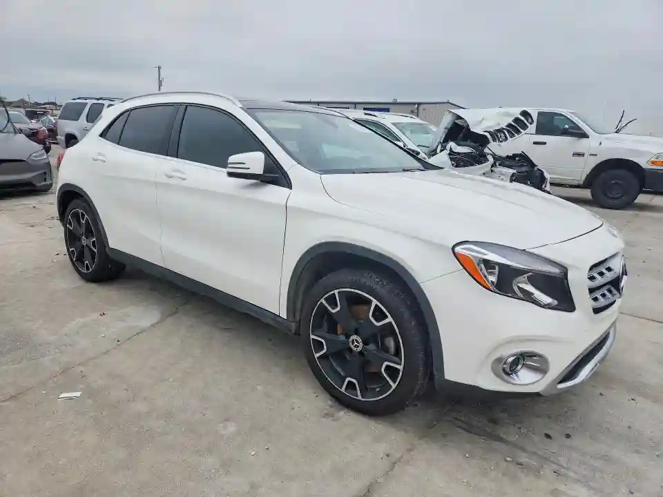 WDCTG4EB3KU016631 2019 MERCEDES-BENZ GLA-CLASS-3