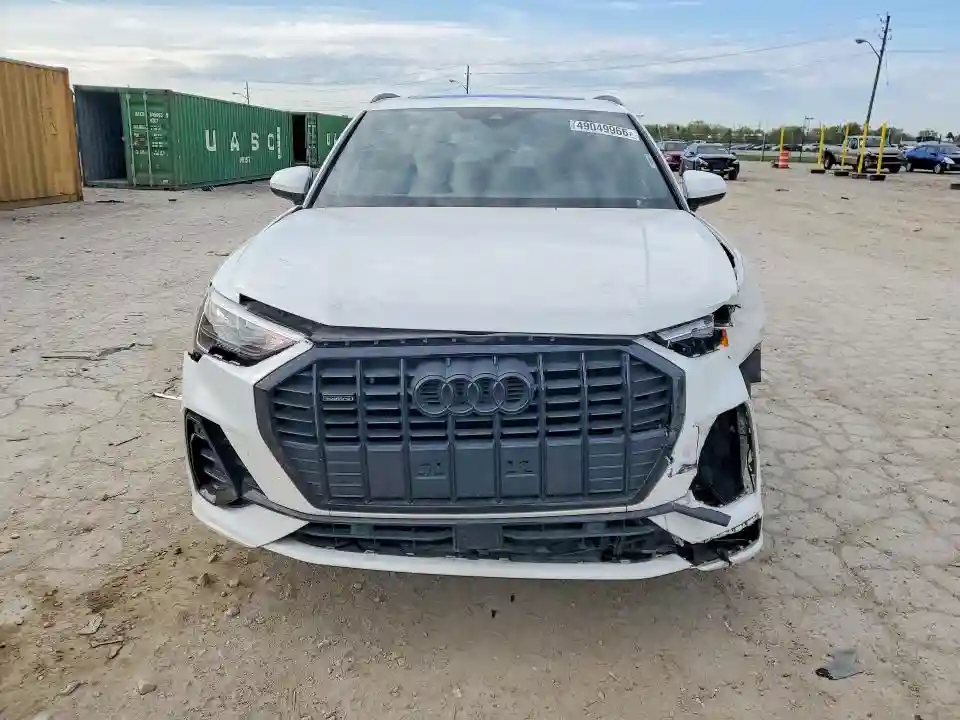 WA1DECF33N1022284 2022 AUDI Q3-4