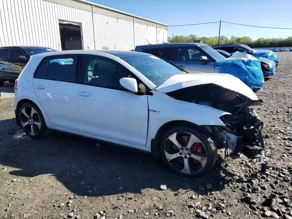 3VW547AU2GM055820 2016 VOLKSWAGEN GTI-3