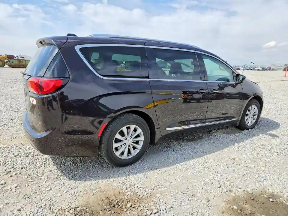2C4RC1BG5JR123458 2018 CHRYSLER PACIFICA-2