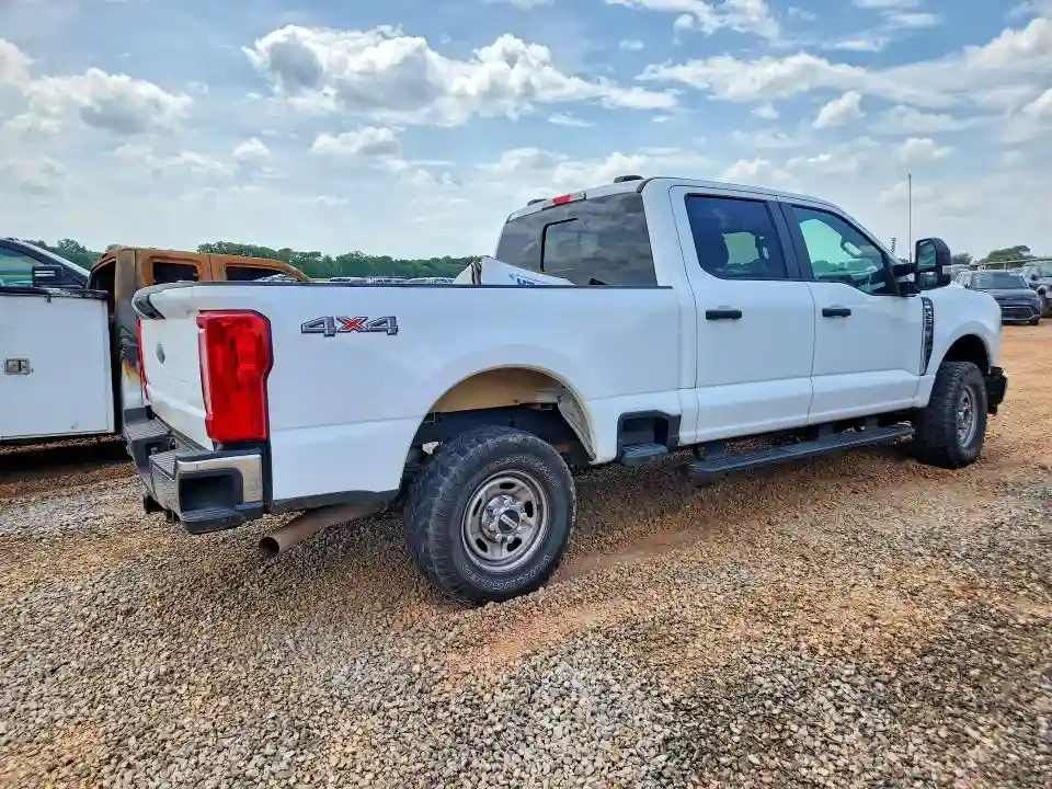 1FT7W2BA4RED38211 2024 FORD F250-2