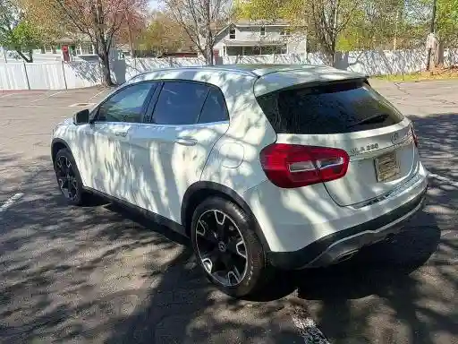 WDCTG4GB5JJ451017 2018 MERCEDES-BENZ GLA-CLASS-1