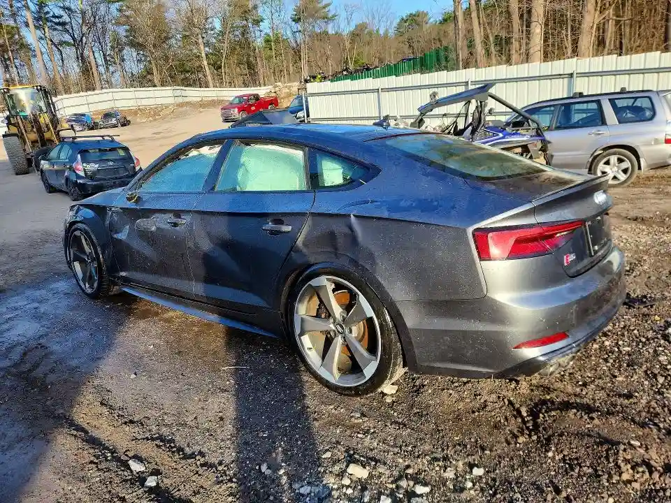 WAUB4CF53KA017631 2019 AUDI S5/RS5-1